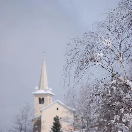 雷姆斯圣乔治卡斯格兰帕拉迪索酒店 公寓 *